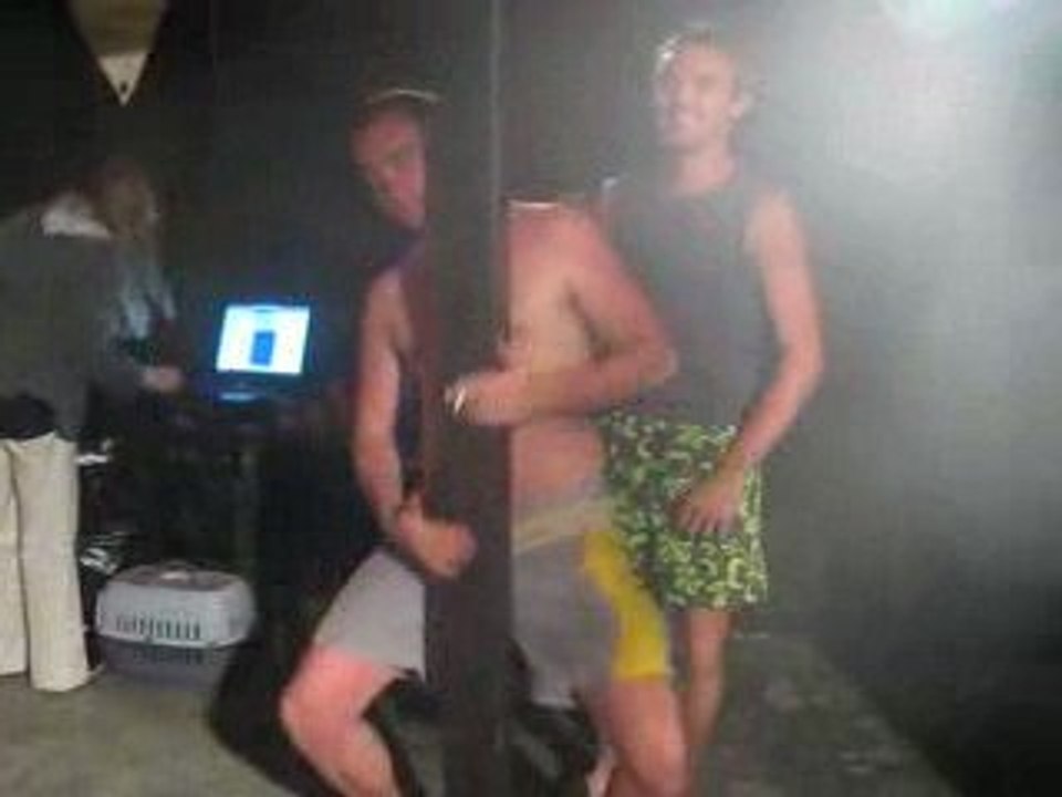 LA DANSE DU POTEAU