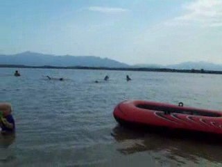 les joies de la baignade au lac