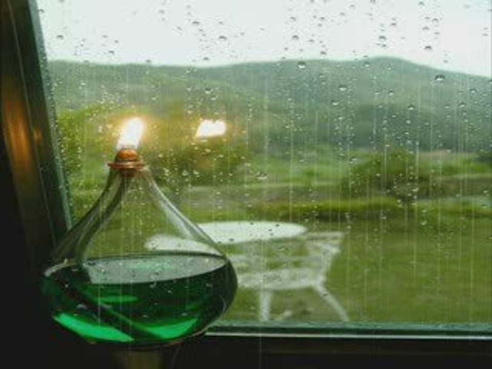 Denizlerin dalgasıyım