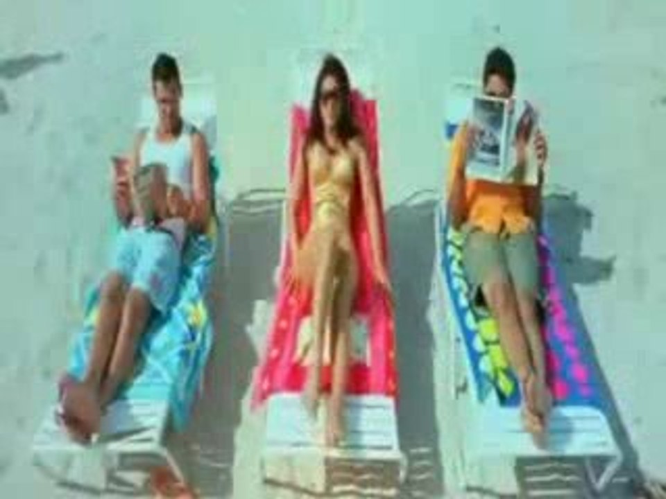 Bollyw0d M0ntage  { Actrices Bikini }