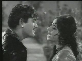 ham jahaan hain wo makaam (Husn aur ishq)