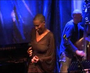 Sandra Nkake au Duc des Lombards