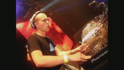 Headhunterz - Hate It Or Love It  2009 (Re-Hard Edit) remix