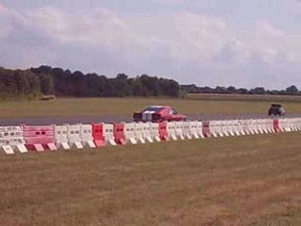 juva dragster mustang rouge de face