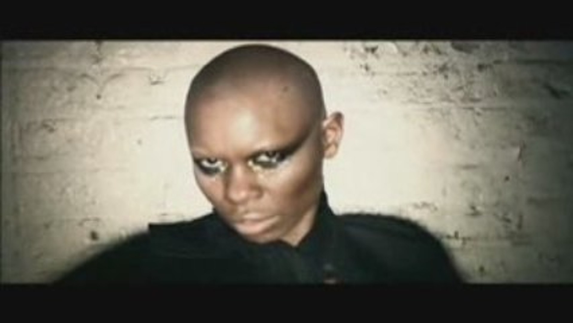 Skunk Anansie - Tear the place up