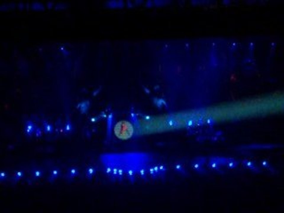 début de "a quoi je sers" live le 20 juin 2009 a Douai