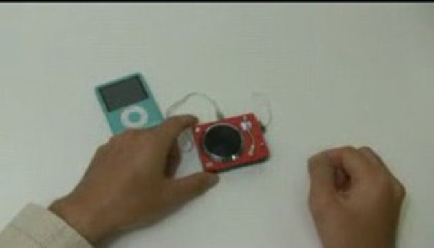 DJ Turntable Cell Phone Strap Nano Sized Turntable Speaker