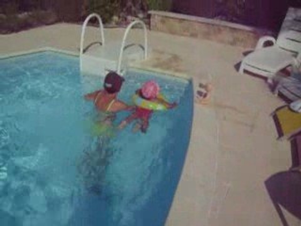 Emma alias la ptite sirène 34 mois 1/2