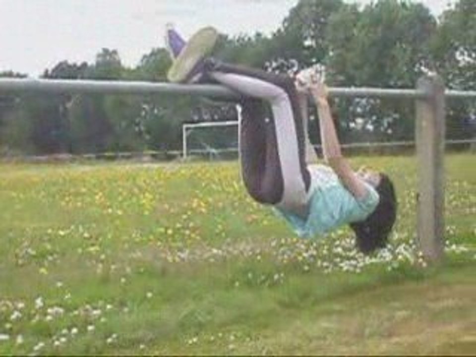 Une journée avec Laura a la maison...