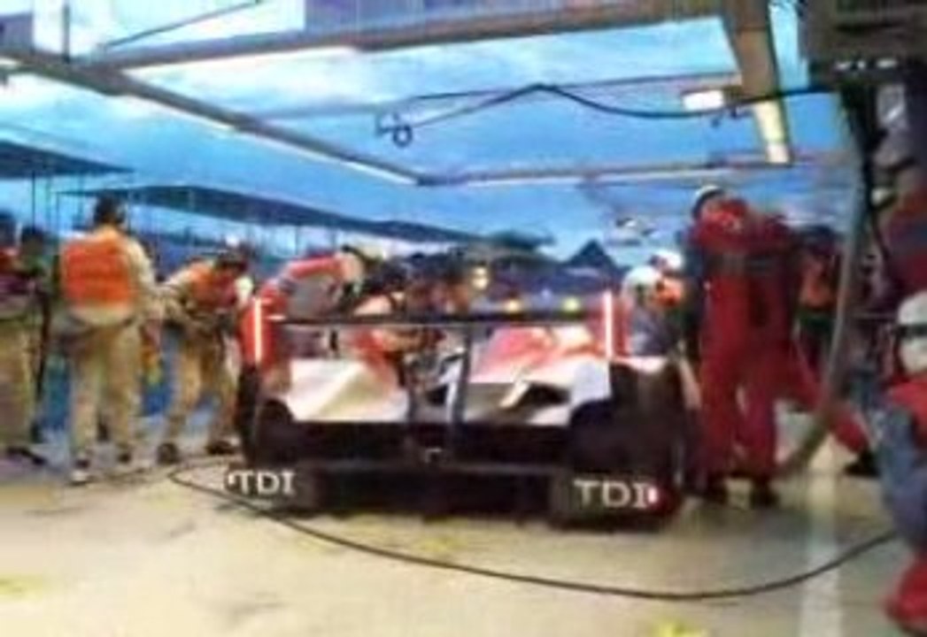 24h du Mans Auto 2009 - arrêt au stand audi TDI