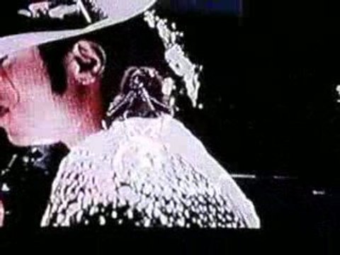 Beyonce rend un vibrant hommage a Michael Jackson