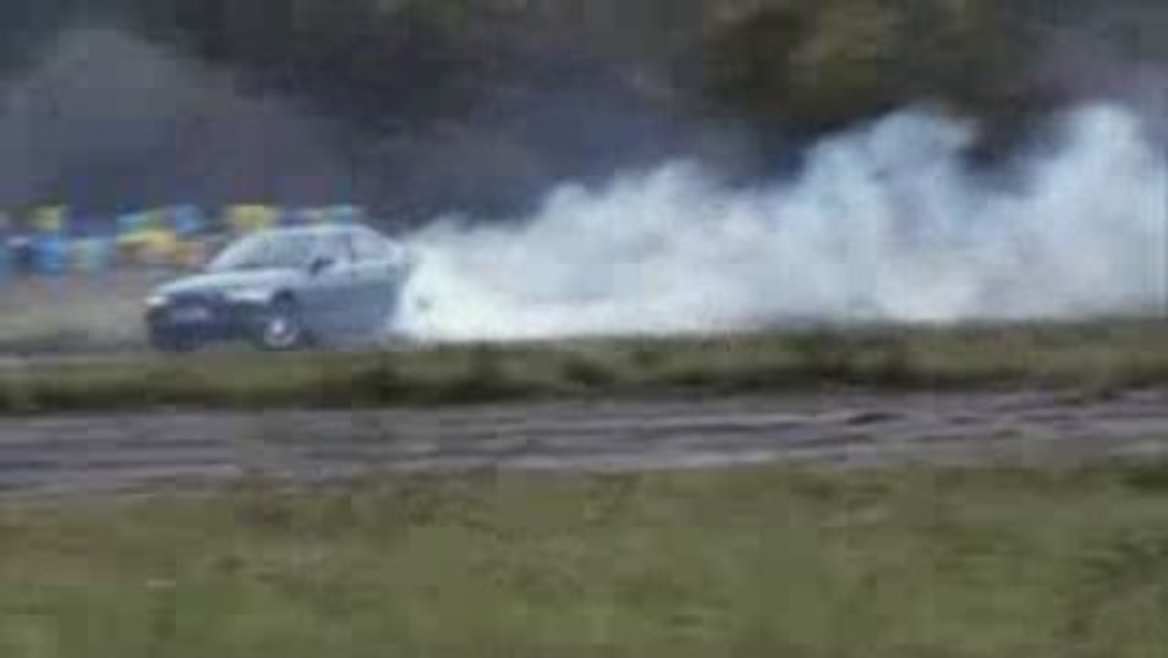 LPV BMW 330d Drift Mega Donut