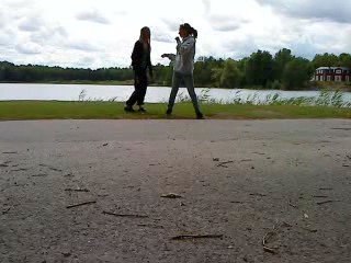 ellen och tove sjunger