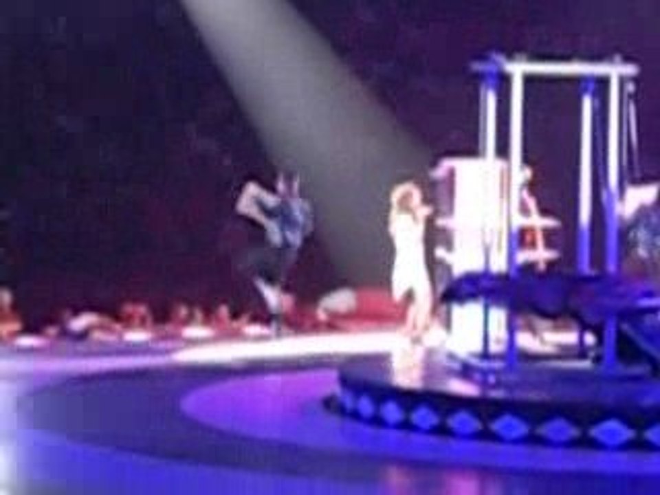 BRiTNEY SPEARS "THE CiRCUS STARRiNG" BERCY o6/o7/2oo9