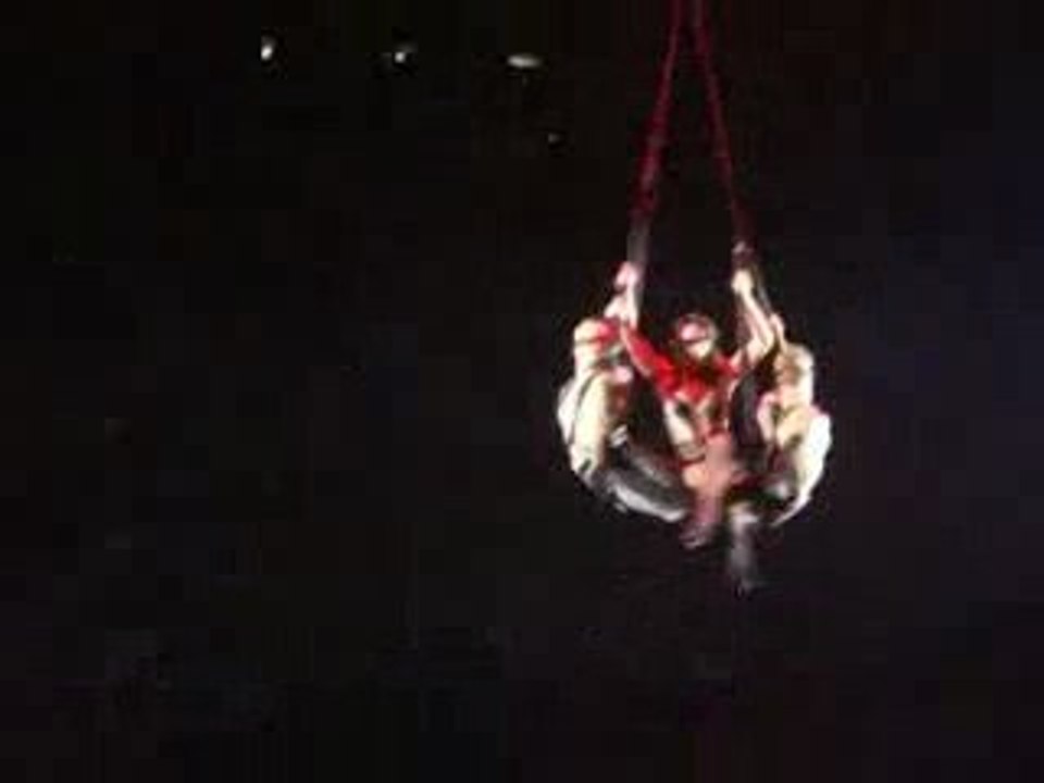 BRiTNEY SPEARS "THE CiRCUS STARRiNG" BERCY o6/o7/2oo9