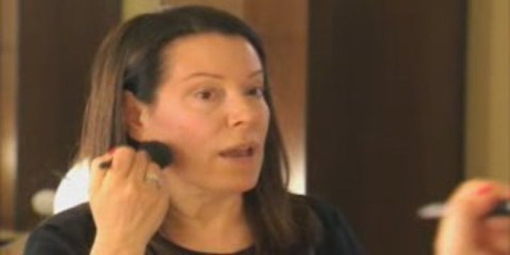 Paula Begoun - Makeup Application Step 5: Blush