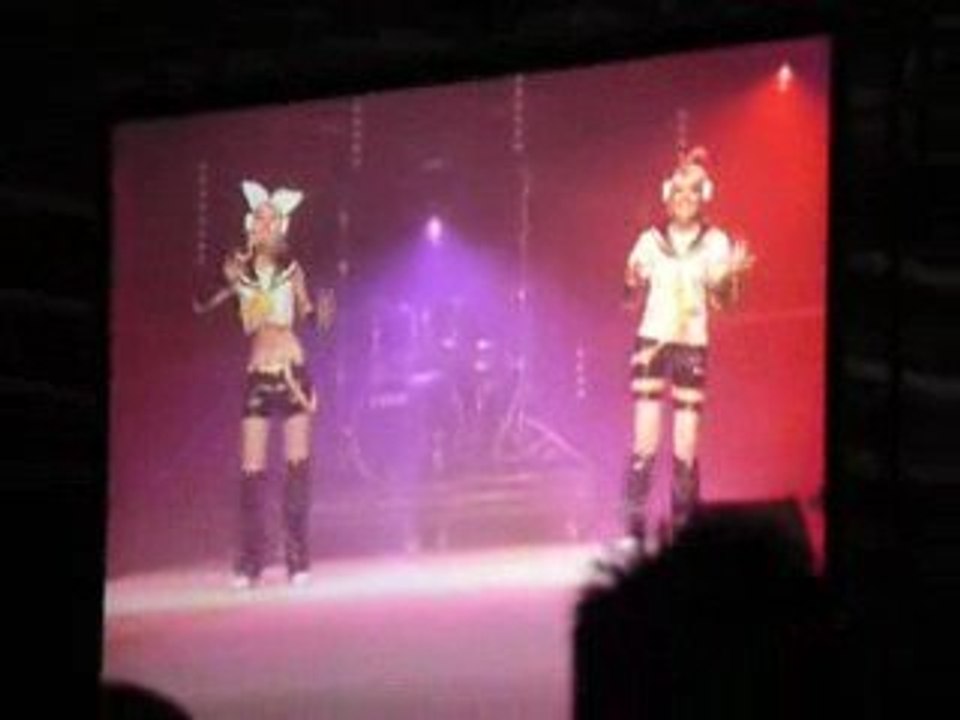 Lin & Ren CosplayDance