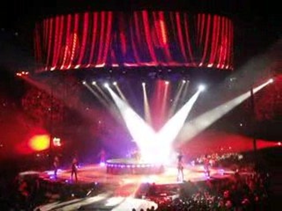 Circus - Ouverture (Britney Spears)