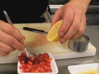La recette filmée - tartare de fraises