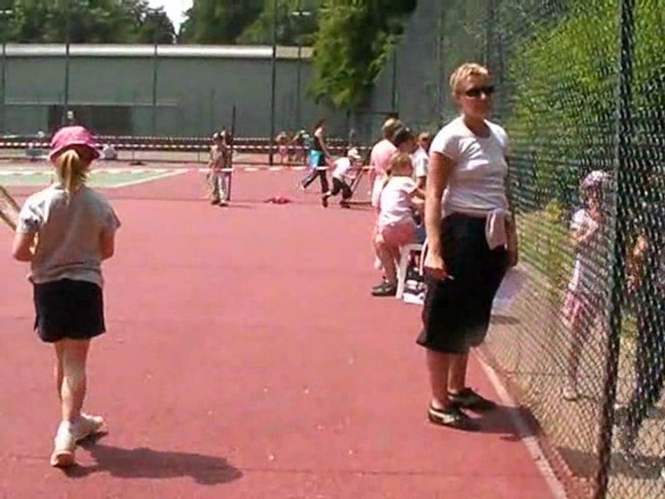 Grandvilliers : 240 enfants sur les courts