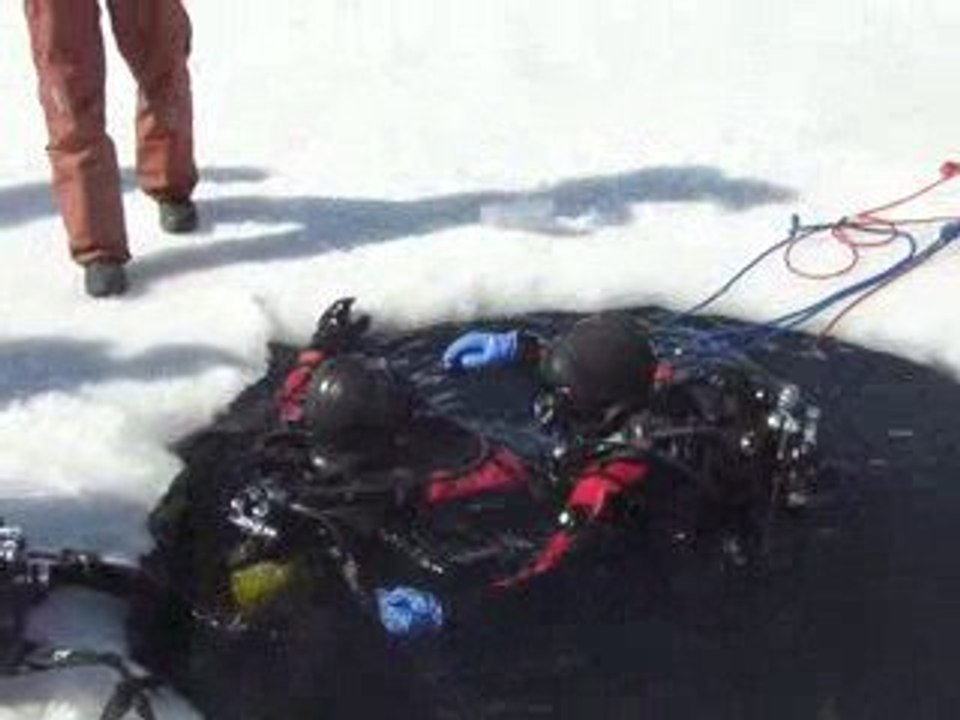 Plongée sous glace à Tignes
