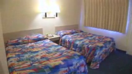 MOTEL 6 BAKERSFIELD AIRPORT Video Tour