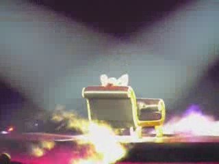 Britney Spears  the touch of my hand le 04.07.2009