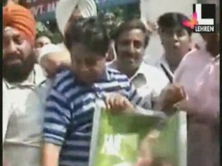 Saif Ali Khan assaults photo journalist