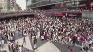 Michael Jackson Beat It: Flash mob Sergels Torg, Stockholm
