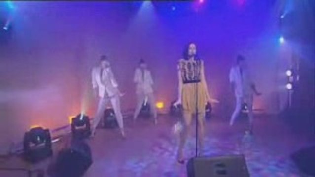 Sophie Ellis-Bextor - Heartbreak (Make me a Dancer) GMTV