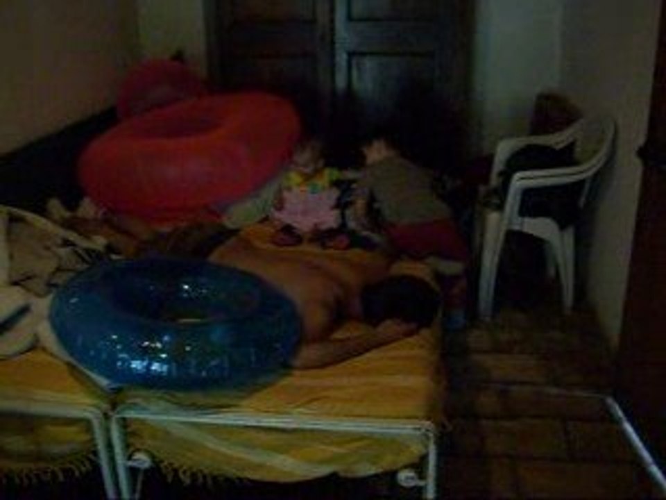 fou rire sur le lit !