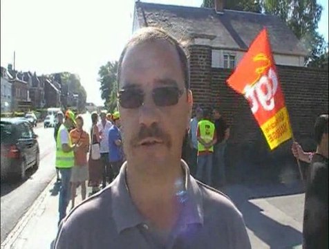 Avesnes-sur-Helpe La CGT devant la gendarmerie