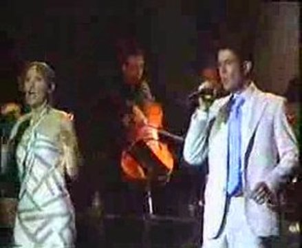 Keremcem & Seden Gürel - Aşk Herşeye Değer (Harbiye Konseri)