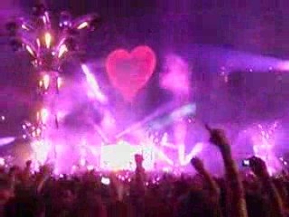 UNIGHTED 2009 - DAVID GUETTA "WHEN LOVE TAKES OVER" (1)