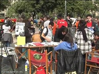 Los concentrados recogen "miles" de firmas en Barcelona