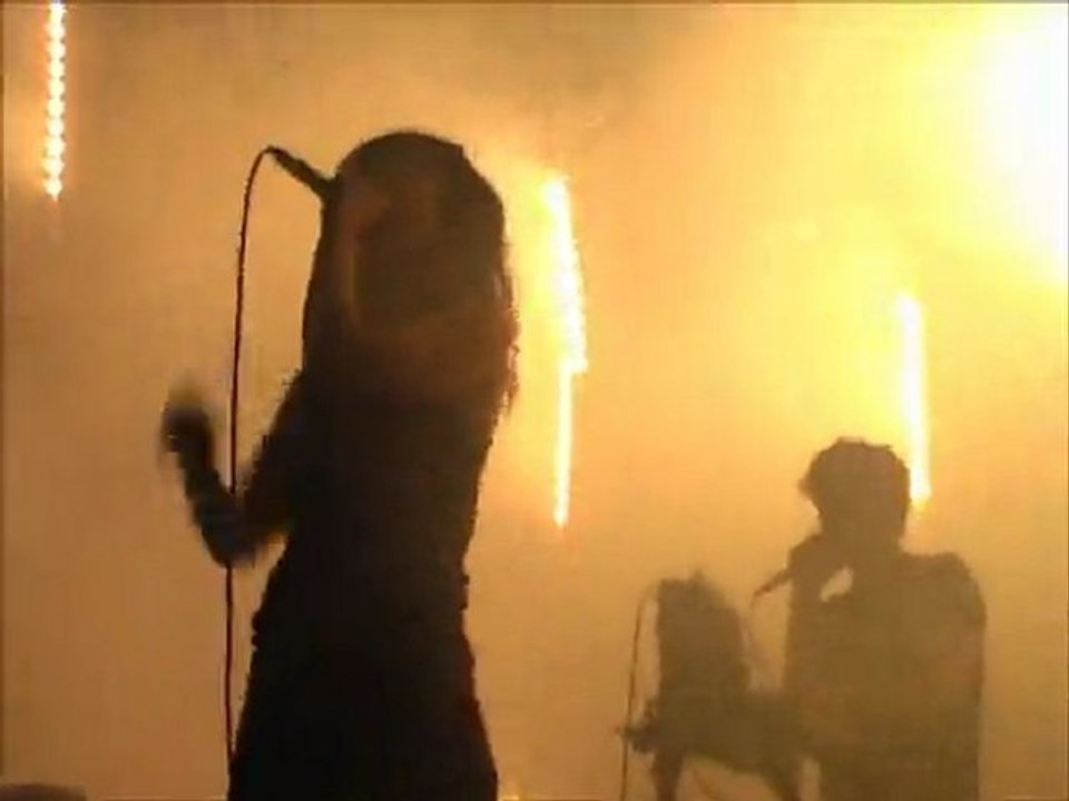 [FREE MUSIC FESTIVAL 2011 EN LIVE] Atari Teenage Riot