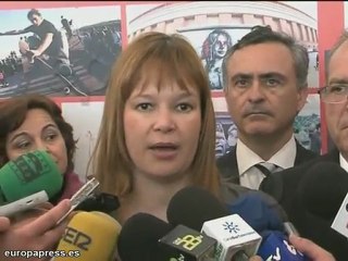 Pajín inaugura la Casa de la Juventud