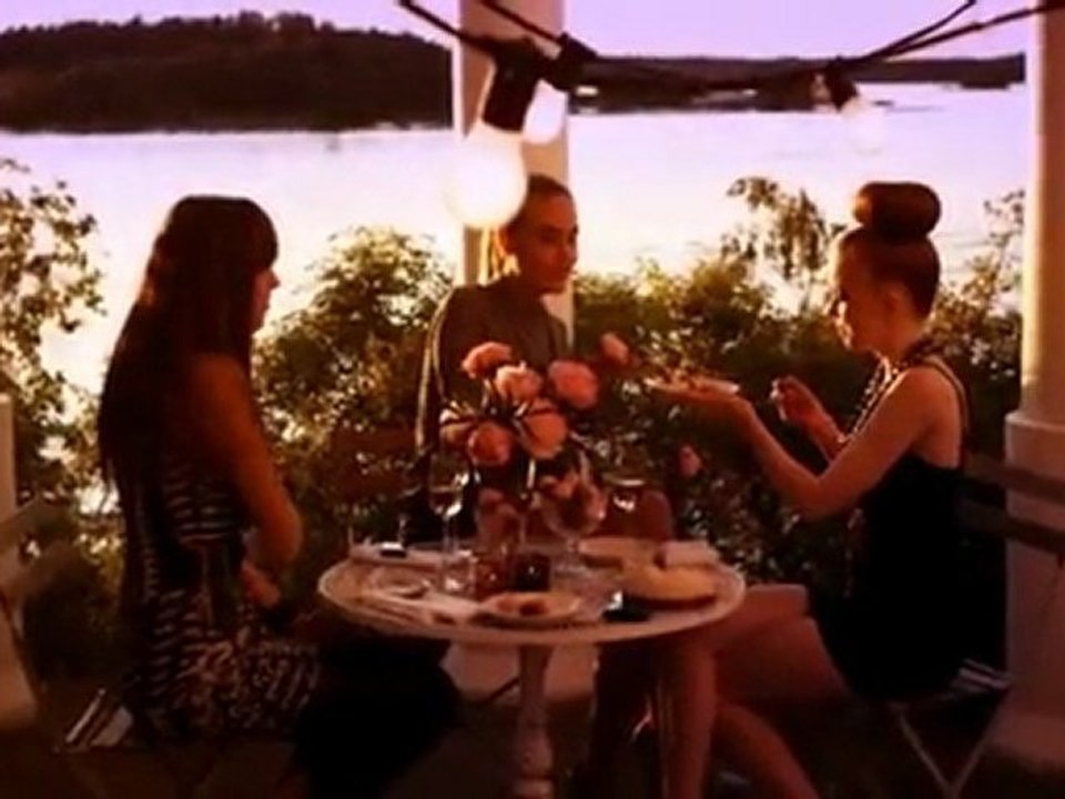 Pubblicità  Sony Ericsson  Jalou - Cellulare fashion