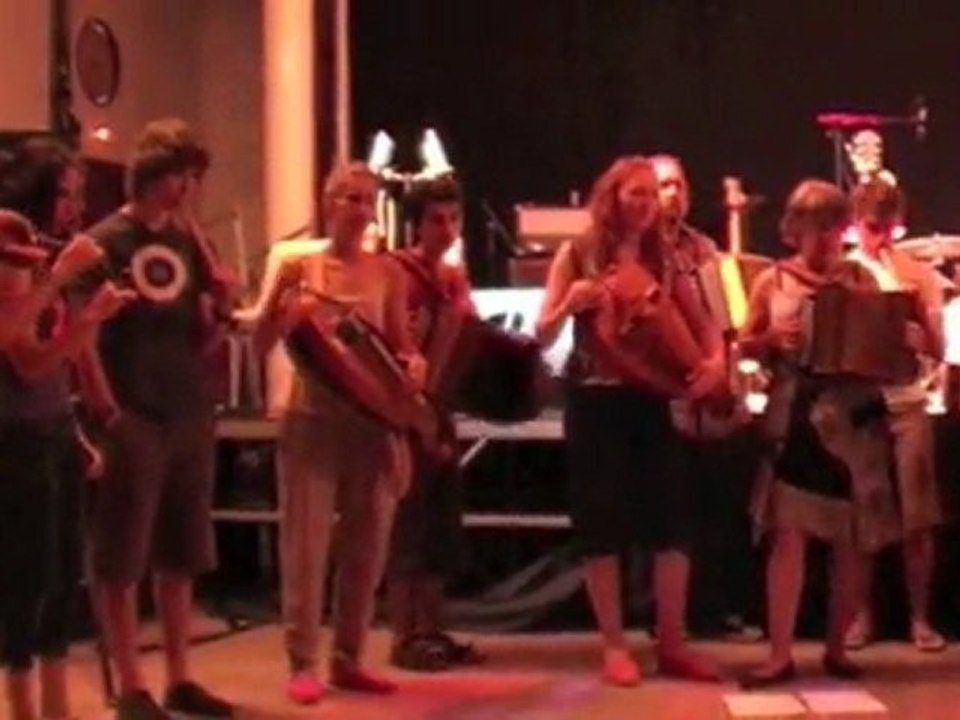 Laurent Geoffroy et les élèves du conservatoire des Landes à Parentis