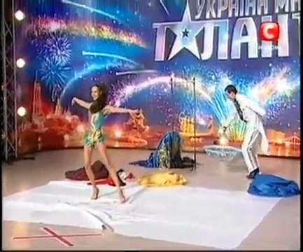 DUO ANRI-quick change-presents- Art agency Valentino