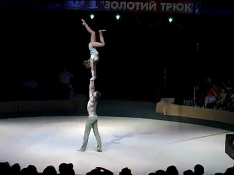 VALERIY & ULIA-acrobatic-presents Art agency Valentino