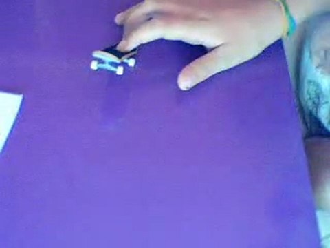 cours n°1 ollie en finger skate