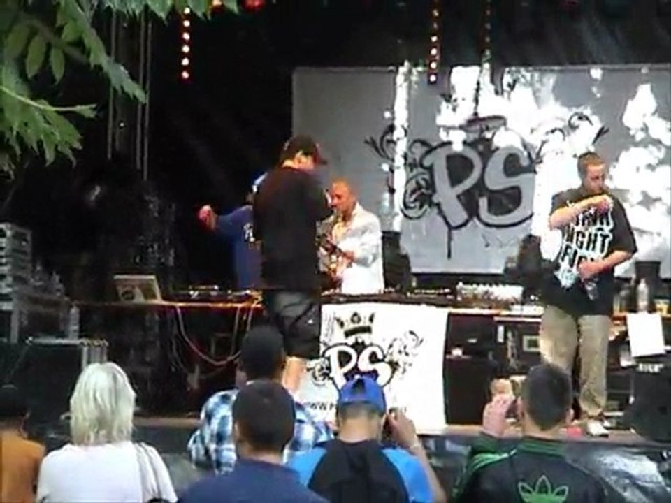 BIG WILLIE & SPIKE - LIVE SHOW (19/6/2011)