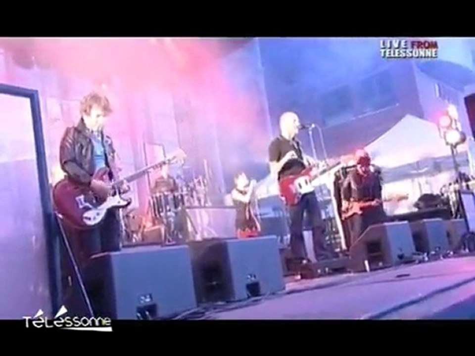 Fête de la musique 2011: Gaëtan Roussel à Évry