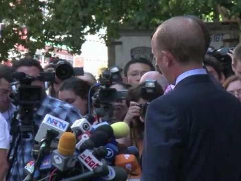 Strauss-Kahn liberado bajo palabra tras súbito vuelco de su caso