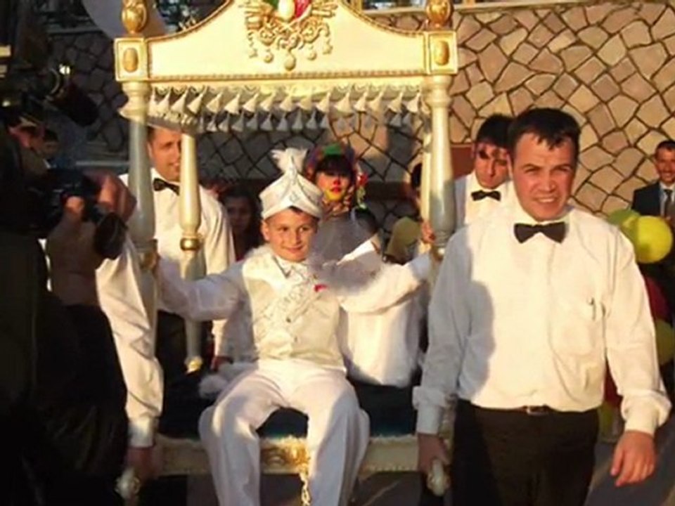 Kazan'da Görkemli Sünnet Düğünü