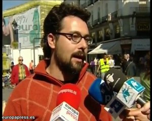 Acampan en la Puerta del Sol a modo de protesta