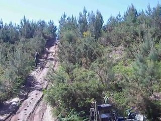 Rencontre Pilat 2011 2cv 4x4 Sahara 592  - vidéo n°1