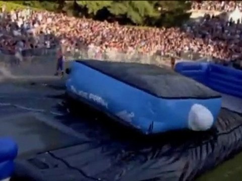 Taig Khris logra superar el Sagrado Corazón