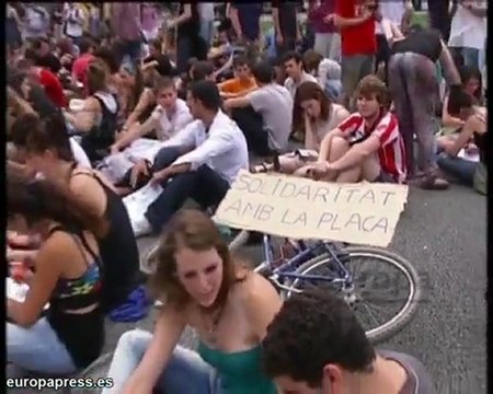 Los indignados de Plaza de Catalunya vuelven